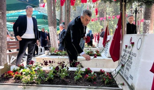 “Mersin’de Bayramın İlk Durağı Şehitlik Oldu”