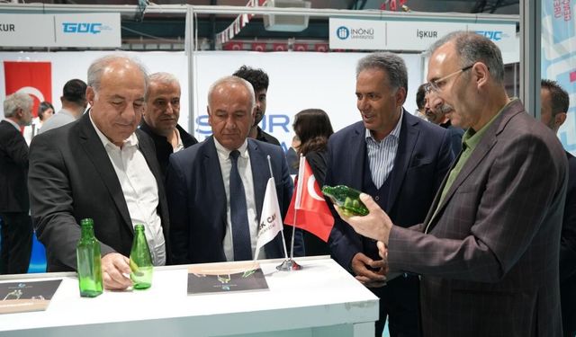 Rektörlerden İpekyolu Kariyer Fuarı'na ziyaret
