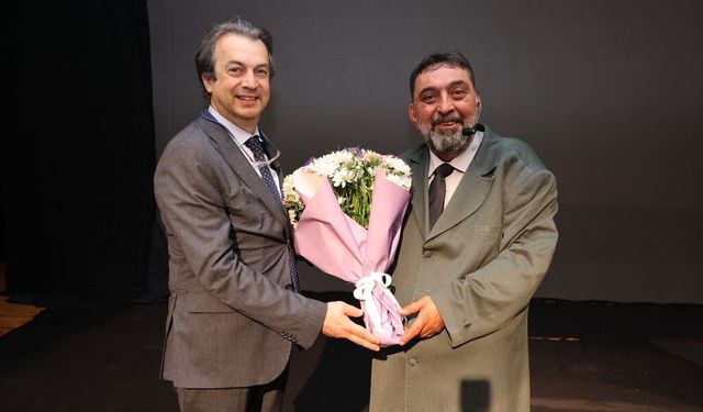 Tiyatro Oyunu 'Firavunla Yüz Yüze' BEUN'da Sanatseverlerle buluştu
