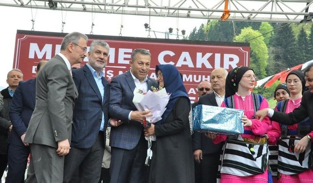Trabzon'da bahar coşkusu: 31'inci Acısu Hıdrellez Kültür ve Bahar Bayramı Şenliği renkli görüntülere sahne oldu