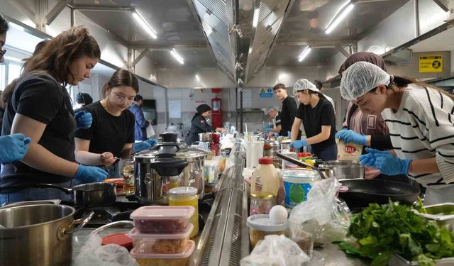Türk Mutfağı Haftası'nda genç şefler hünerlerini sergiledi