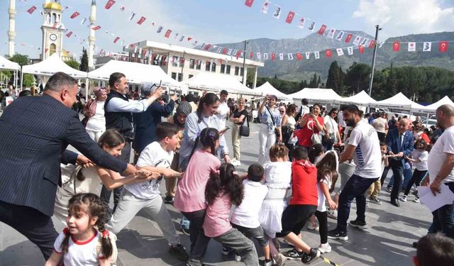 Yunusemre'de bayram coşkusu sokaklara taşacak