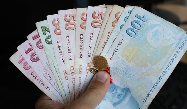 Nisan ayı enflasyonu açıklandı: Memur ve emekliler ne kadar zam alacak ?