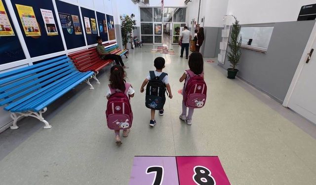 Diyarbakır'da 440 çocuğa okul çantası ve kırtasiye desteği