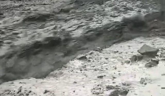 Elazığ'da sağanak sonrası sel