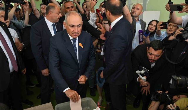 Ermenistan'da halk genel seçimler için sandık başında