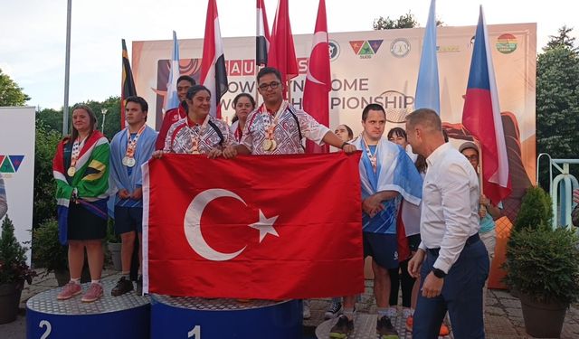 Azmin Zaferi: Mehmet Ali Kahraman Dünya Şampiyonu