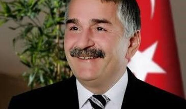Arifiye Belediye Başkanı İsmail Karakullukçu, kalp krizi şüphesiyle hastaneye başvurdu