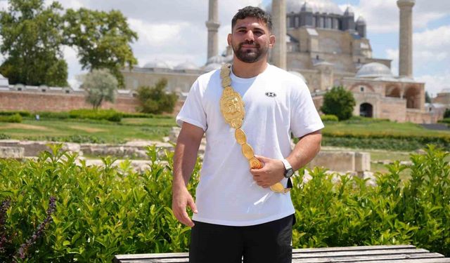 Başpehlivan Erkan Taş: 'Hedefim altın kemeri uzun yıllar korumak'