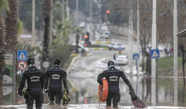 Mersin'de itfaiye yılın ilk yarısında 8 bin 37 vakaya koştu