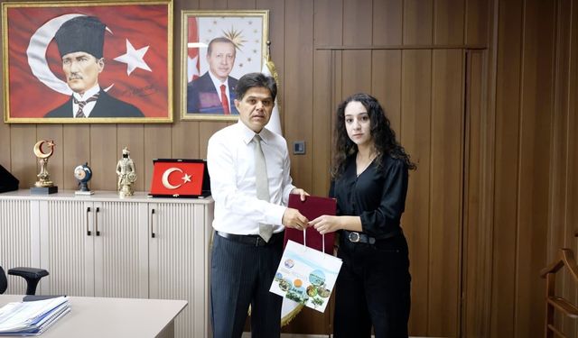 Mersin'in Gururu Yağmur Akkurt, İl Millî Eğitim Müdürü Özdemirci Tarafından Kabul Edildi