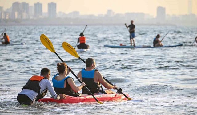 Mersin'de deniz sporları ücretsiz eğitimlerle yaygınlaşıyor