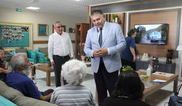 İl Müdürü Nacar, Yaşlı Bakım Merkezinde Gönüllere Dokundu