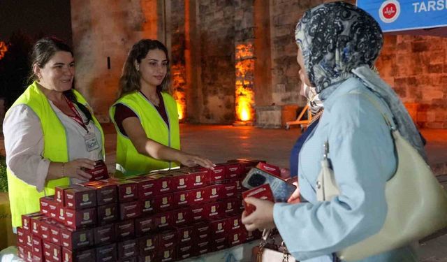 Tarsus'ta 16 camide kandil simidi ikram edildi
