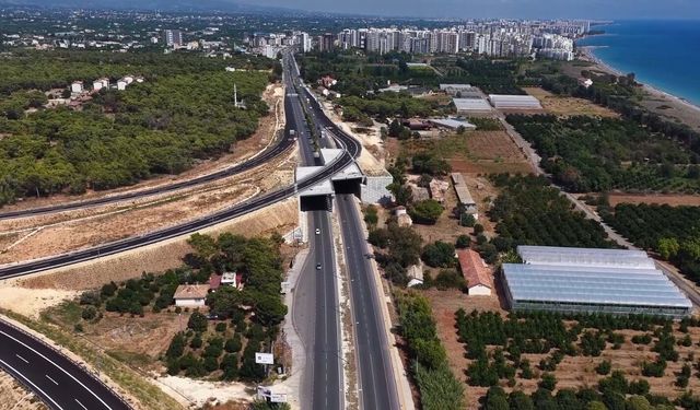 Çeşmeli-Kızkalesi Otoyolu'nda sona doğru