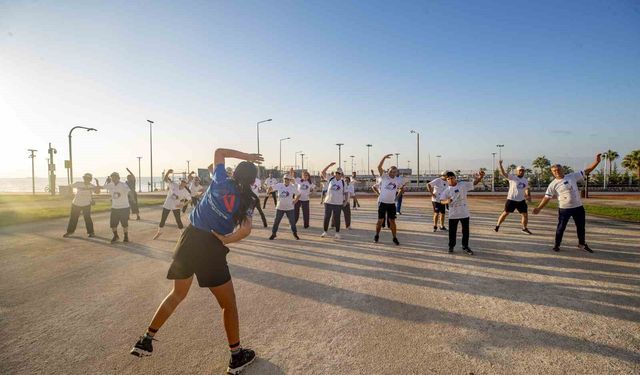 Mersinli muhtarlar sabah sporunda buluştu