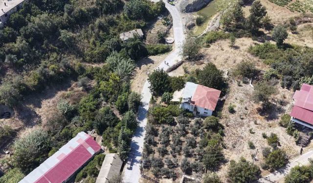 Tarsus'ta 3 bin 200 metrekarelik yol yenilendi