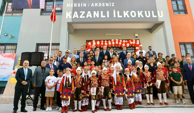 Mersin’de İlk Zil Vali Toros’tan: İlköğretim Haftası Coşkuyla Başladı