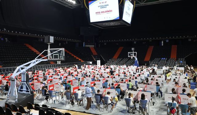 Mersin’de Genç Beyinler Teknoloji İçin Yarıştı