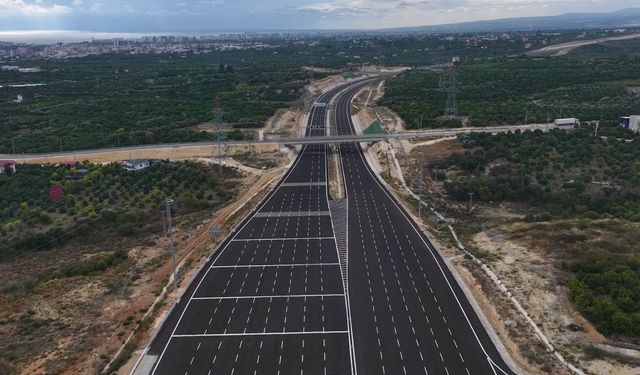 Çeşmeli-Kızkalesi otoyolu pazartesi günü açılıyor