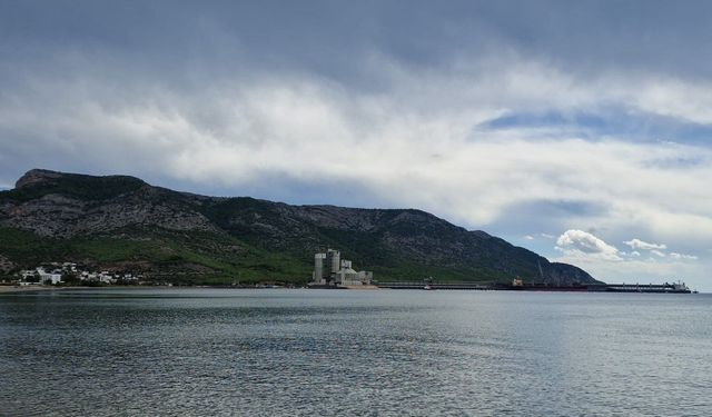 Akdeniz'de çıkan hortum görüntülendi