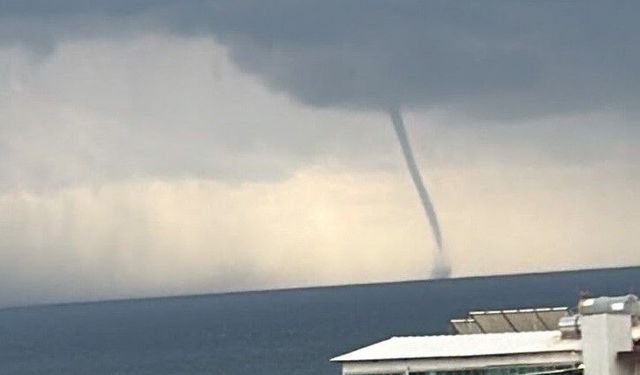 Akdeniz'de peş peşe hortumlar çıktı