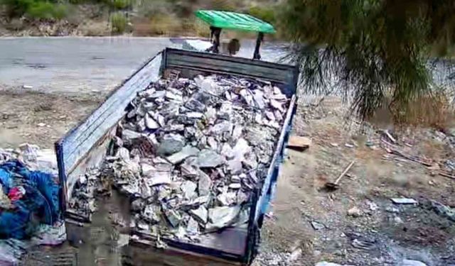 Tarsus'ta kaçak döküme fotokapanlı takip: 920 bin lira ceza kesildi