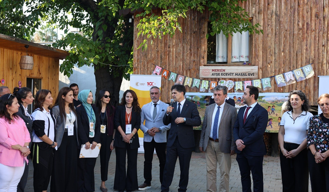 Maarifin Kalbinde Oyun İçin Öğretmenler Sahnede