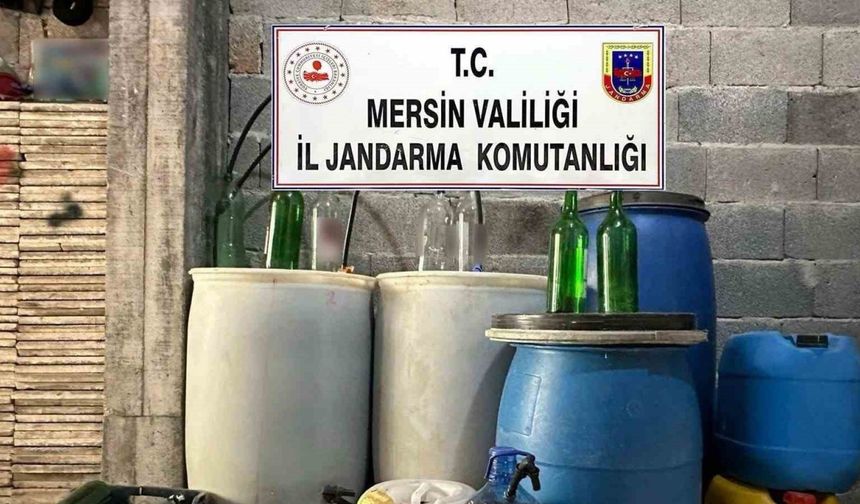 Mersin’de Jandarma tarafından 640 litre sahte içki ele geçirildi