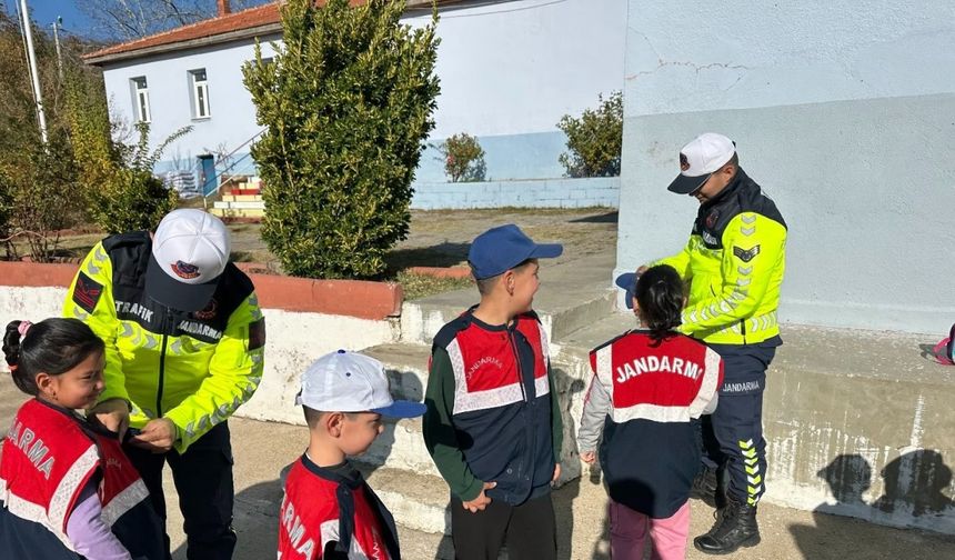 Çine’de tohum kalemler toprakla buluştu