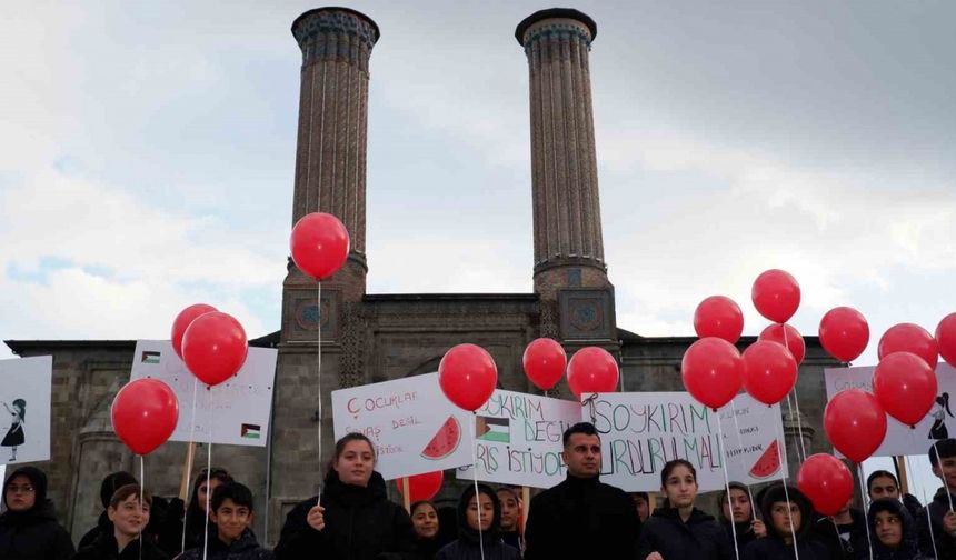 Filistinli çocuklara destek için balon uçurdular