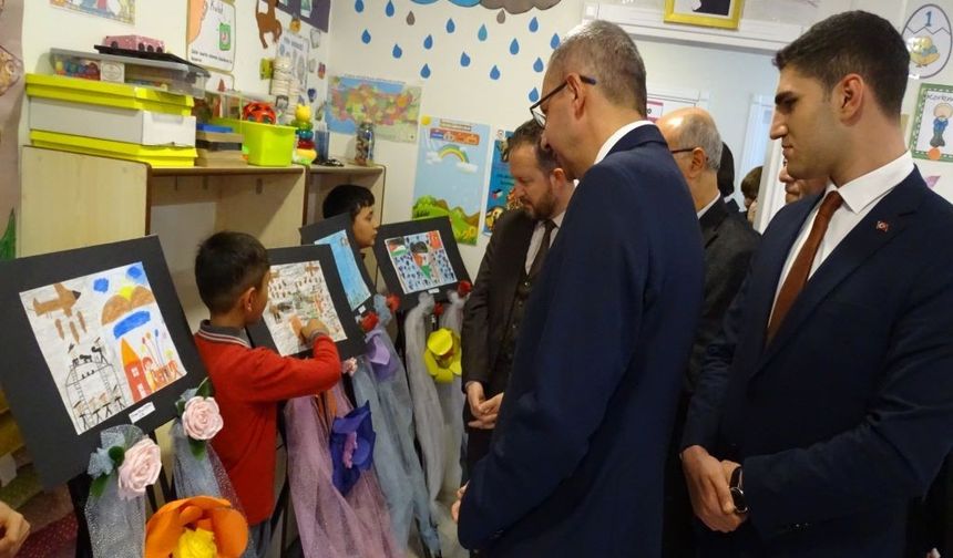 Havran Temaşalık İlkokulunda "Çocuk Gözüyle Filistin" resim sergisi açıldı