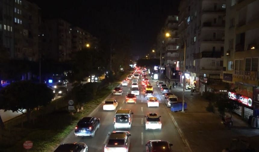 Antalya’da motosikletli polis timi ile otomobil çarpıştı: 1 polis yaralandı