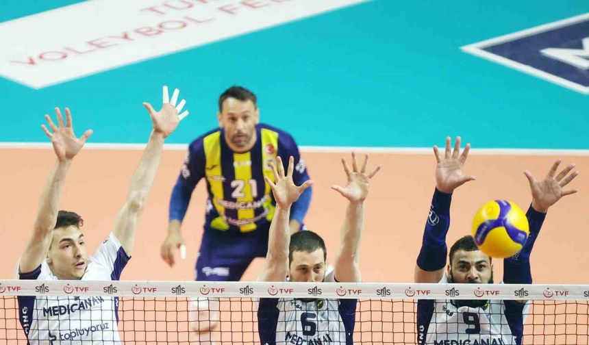 Fenerbahçe sezonu 3. sırada tamamladı