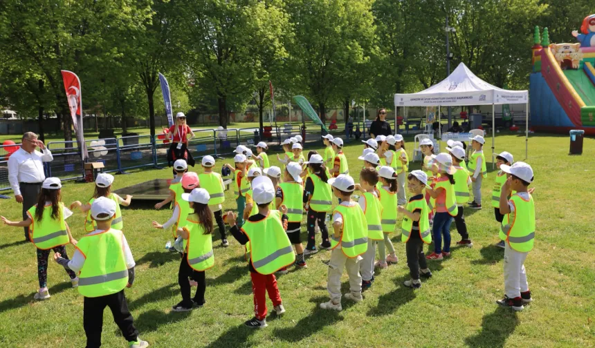 Bursa Uluslararası Spor Festivali’nde çocuklar doyasıya eğlendi