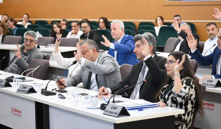İzmir Bornova’da kesin hesaba meclis onayı