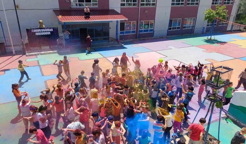 Akçaköy İlk-Ortaokulu’nca colourfest etkinliği yapıldı