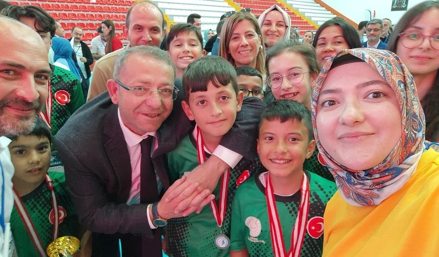 Akıl ve Zeka Oyunları’nda Türkiye birinciliği Sakarya’nın