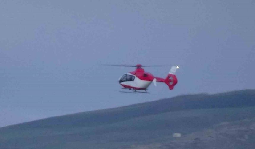 Ambulans helikopter 10 günlük bebek için havalandı