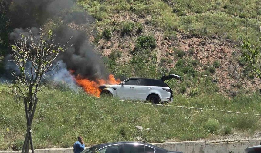 Ankara’da bir cip alev alev yandı