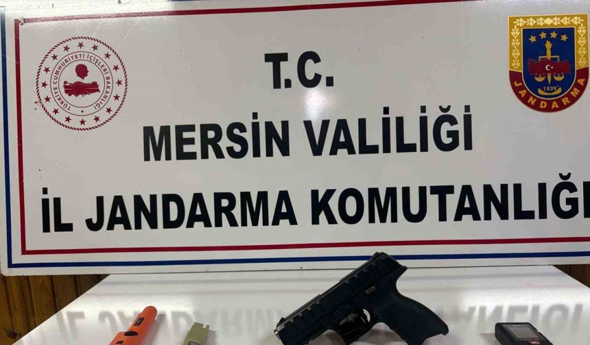 Aralarında eski valinin de bulunduğu 7 şahıs kaçak kazıdan yakalandı