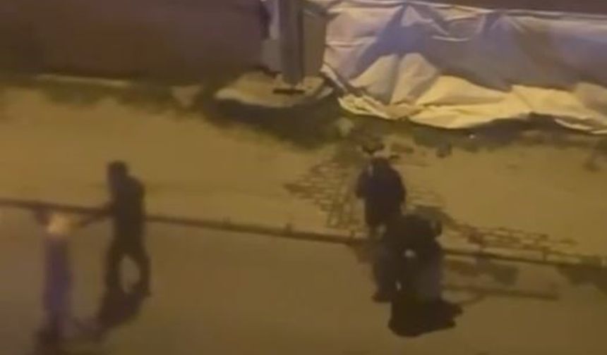 Avcılar’da dehşet anları kamerada: Kadını tekme tokat darbettiler