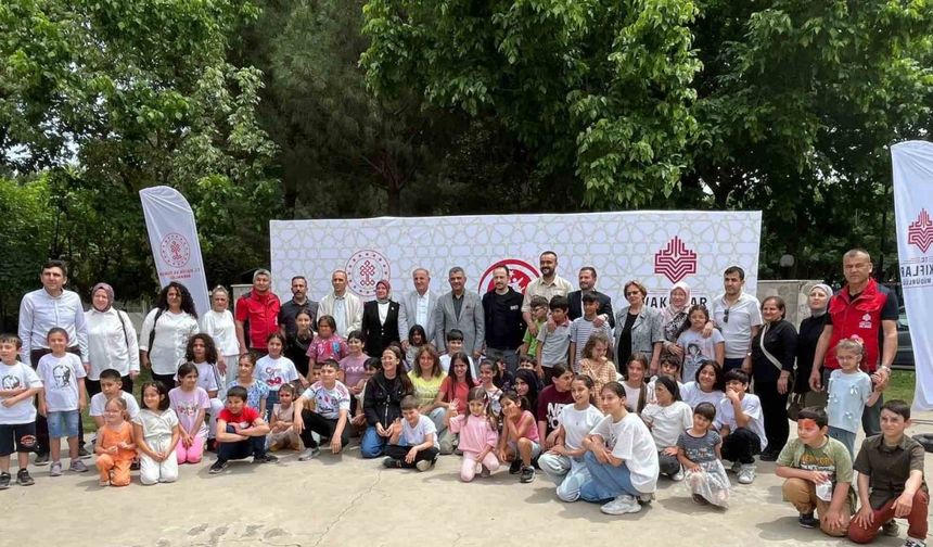 Aydın’da burs alan çocuklara şenlikli sürpriz