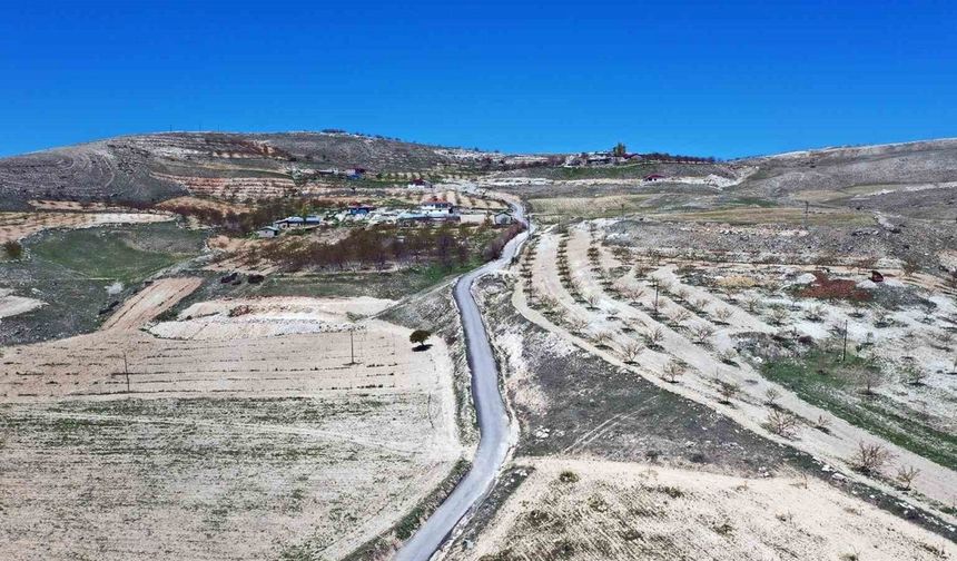 Ayvalı Mahallesi’nde 36 yıllık yol sorunu çözüldü