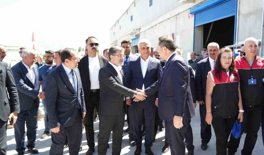 Bakan Yumaklı: "Tohumda dünyanın ilk 10 ülkesinden biriyiz"