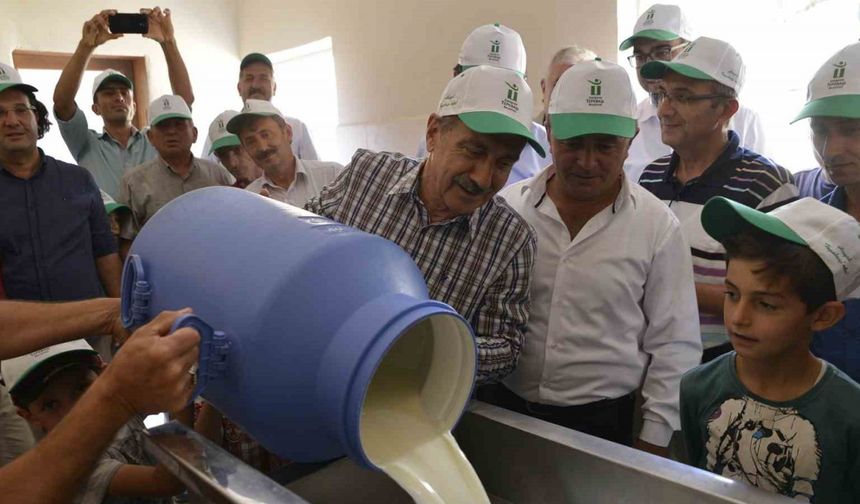 Başkan Ataç: "Süt üretimini de tüketimini de destekliyoruz"