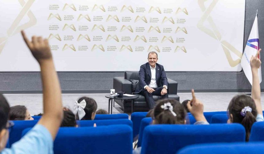Başkan Seçer, çocukların sorularını yanıtladı