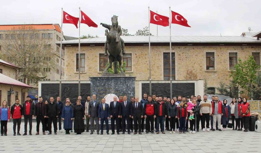 Bayburt’ta Gençlik Haftası etkinliklerinin açılışı yapıldı