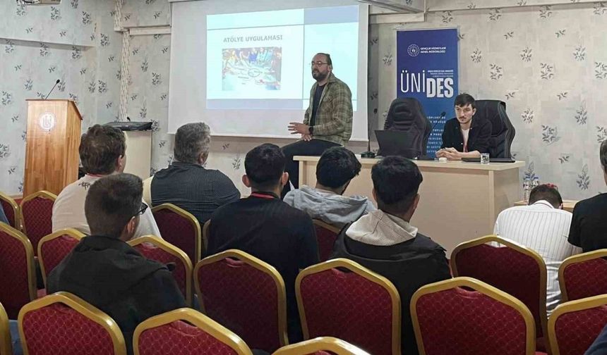 Bayburt’ta iş hayatına ilk adım projesi kapsamında seminer düzenlendi