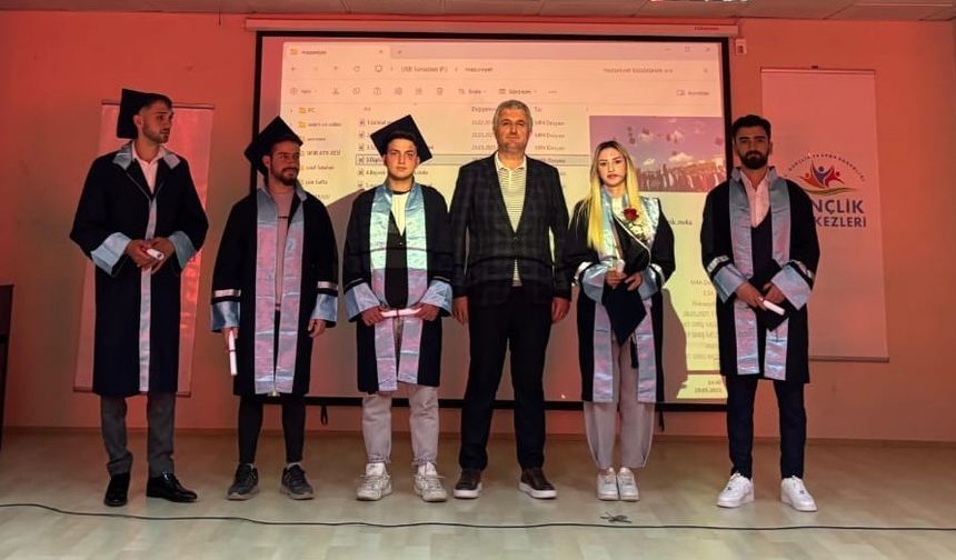 Bayburt’ta meslek öğrenen öğrenciler mezuniyet heyecanı yaşadı